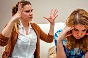 Четыре самых грубых ошибки родителей в разговоре с подростком