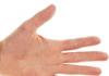 Основні причини сухості та тріскання шкіри на руках